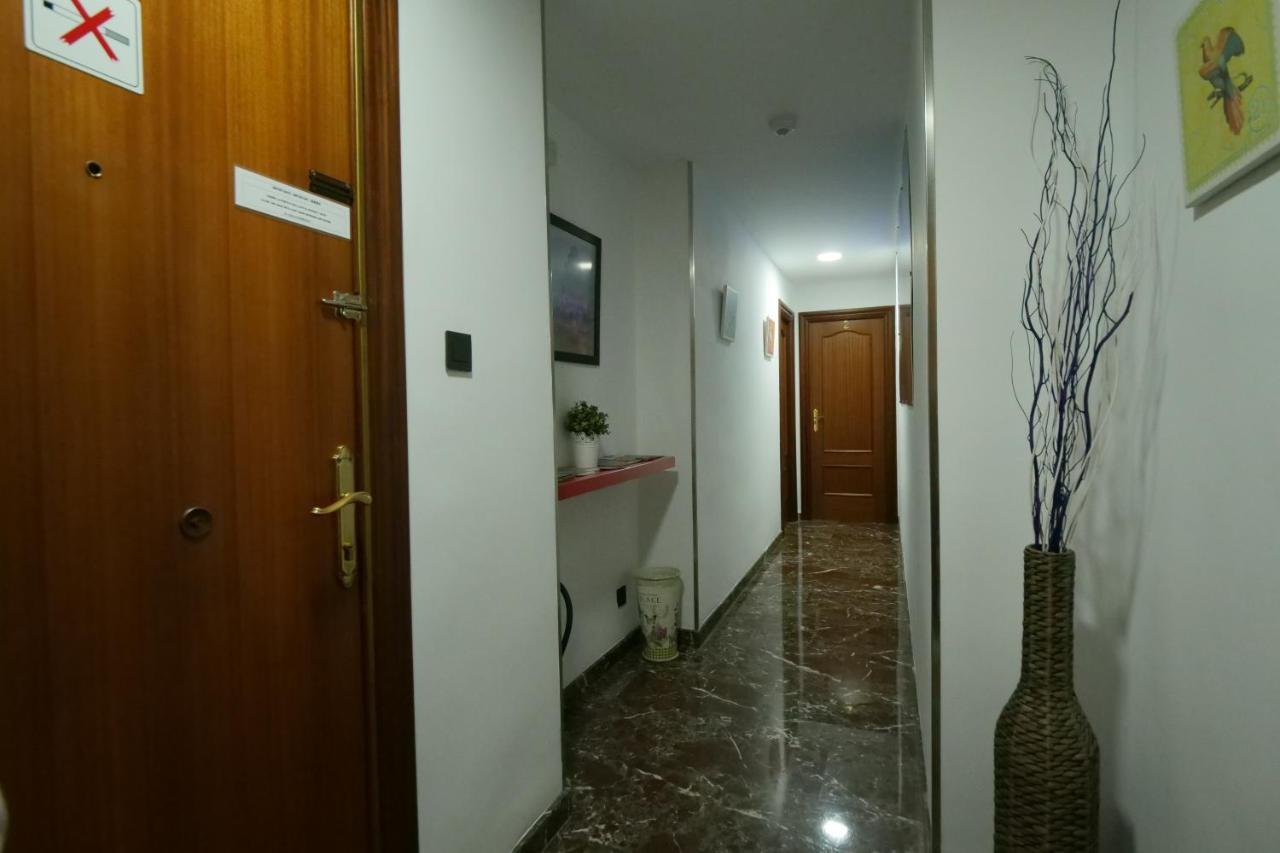 Apartamento Castillo กรานาดา ภายนอก รูปภาพ