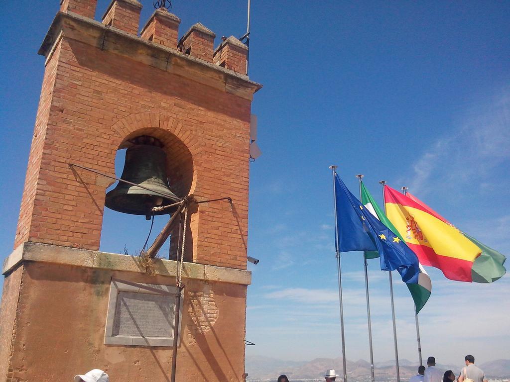 Apartamento Castillo กรานาดา ภายนอก รูปภาพ